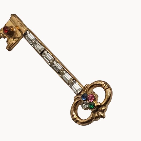 VTG Brooch Gold Tone Multi Color Rhinestone Skeleton Key Fairy Cottage Core Pin - Picture 6 of 10